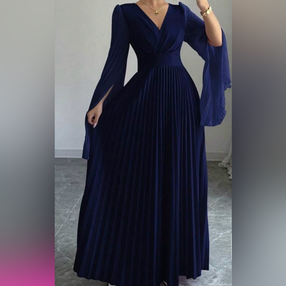 Elegant Navy Blue Pleated Dress
